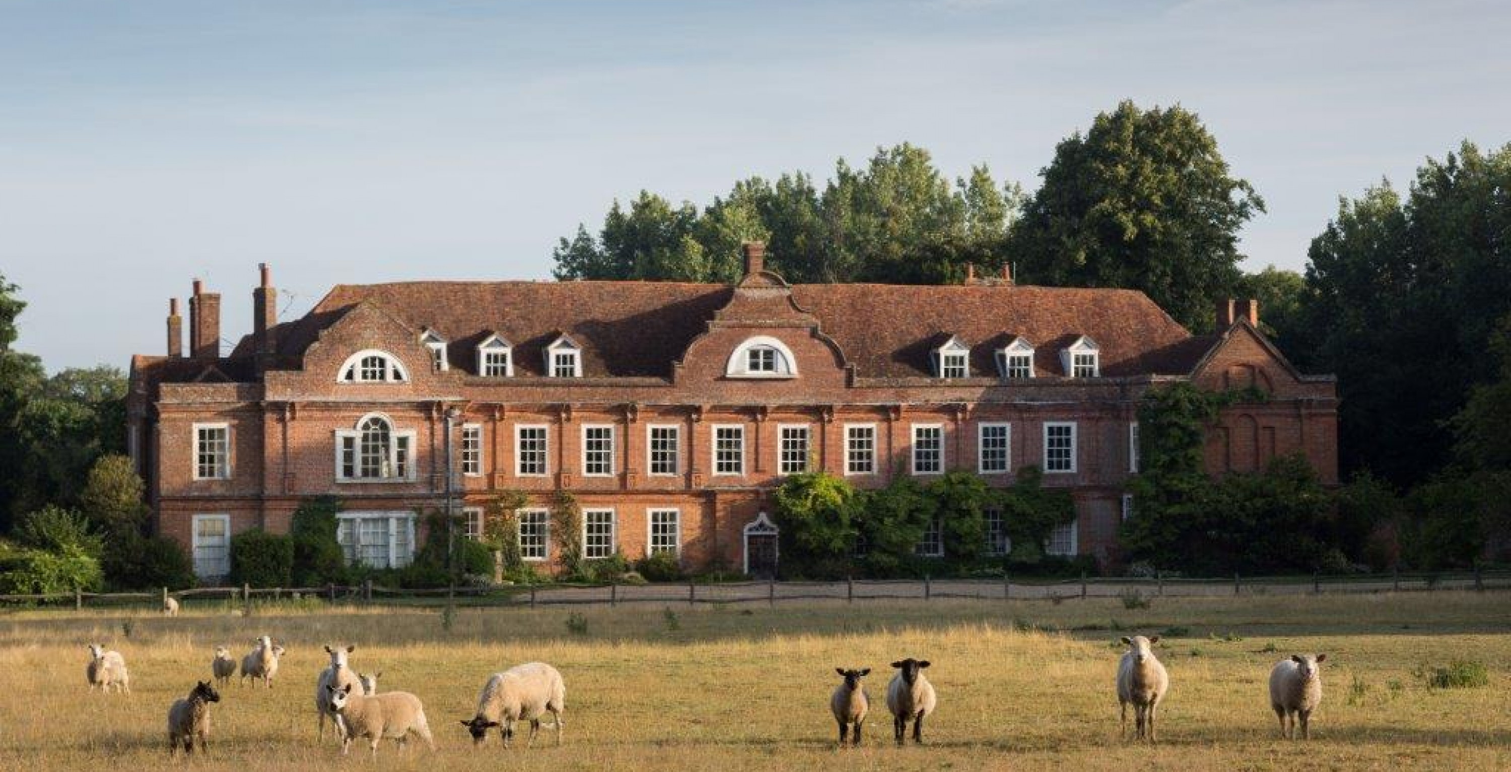 West Horsley Place Attic Sale 8th January 2018 Gorringes